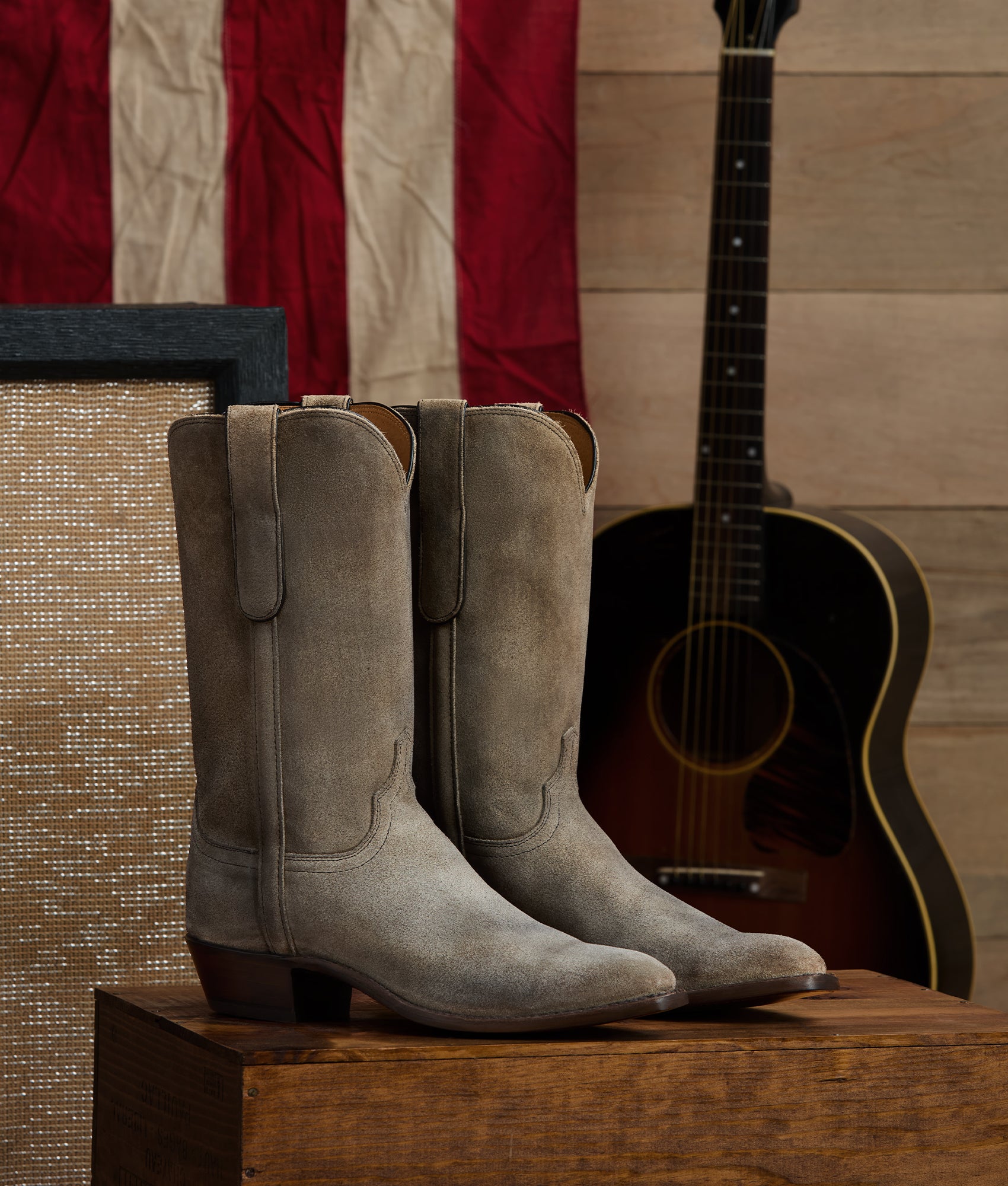 Old Friend :: Grey - Image 3