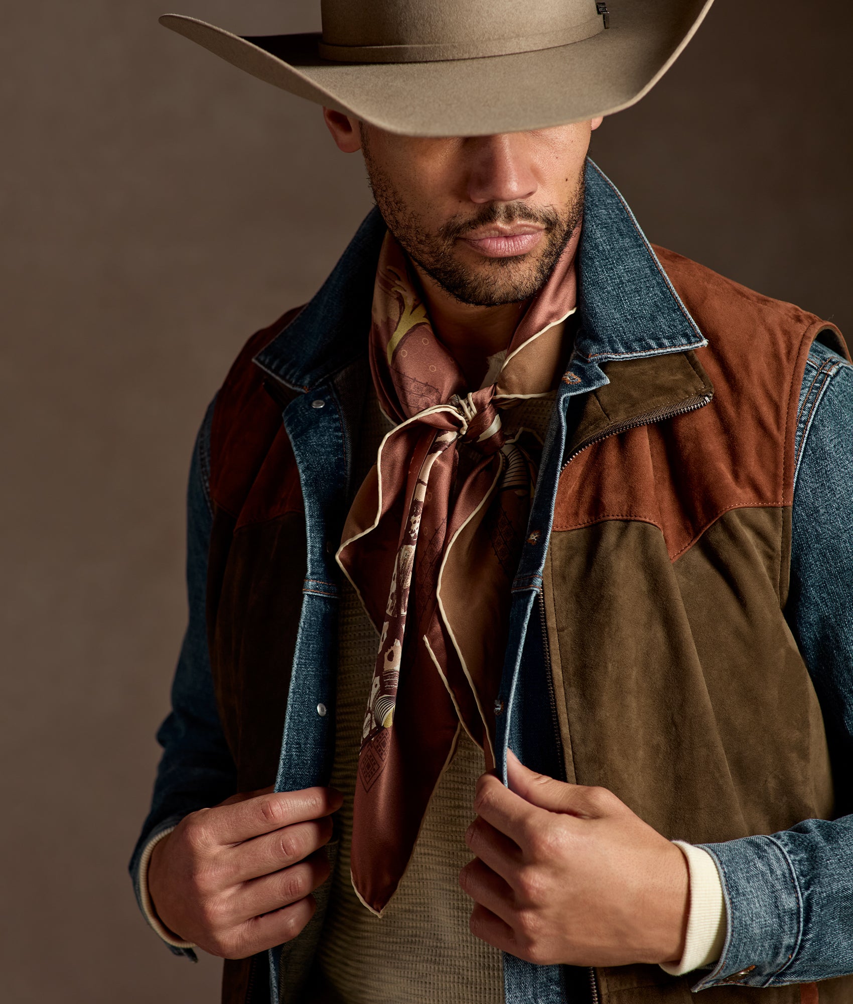 Diamondback Scarf :: Taupe - Image 4